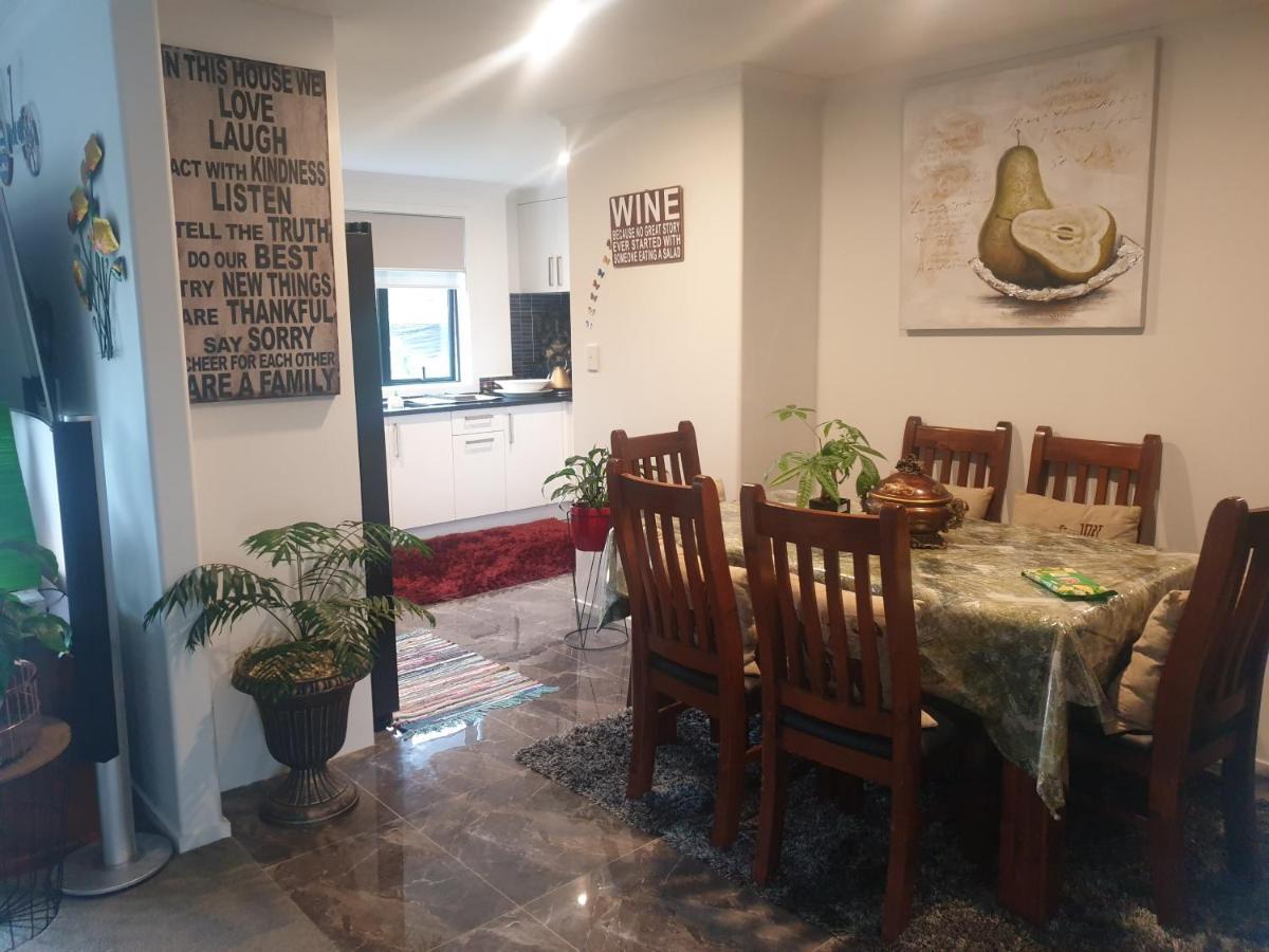 דירות המילטון Bed N Breakfast On Pear Tree Lane מראה חיצוני תמונה